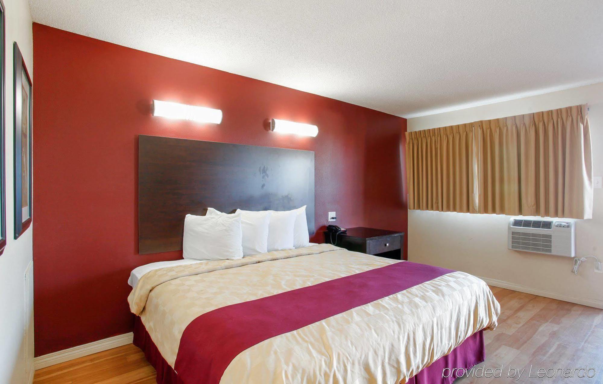 Red Roof Inn Мохаве Экстерьер фото