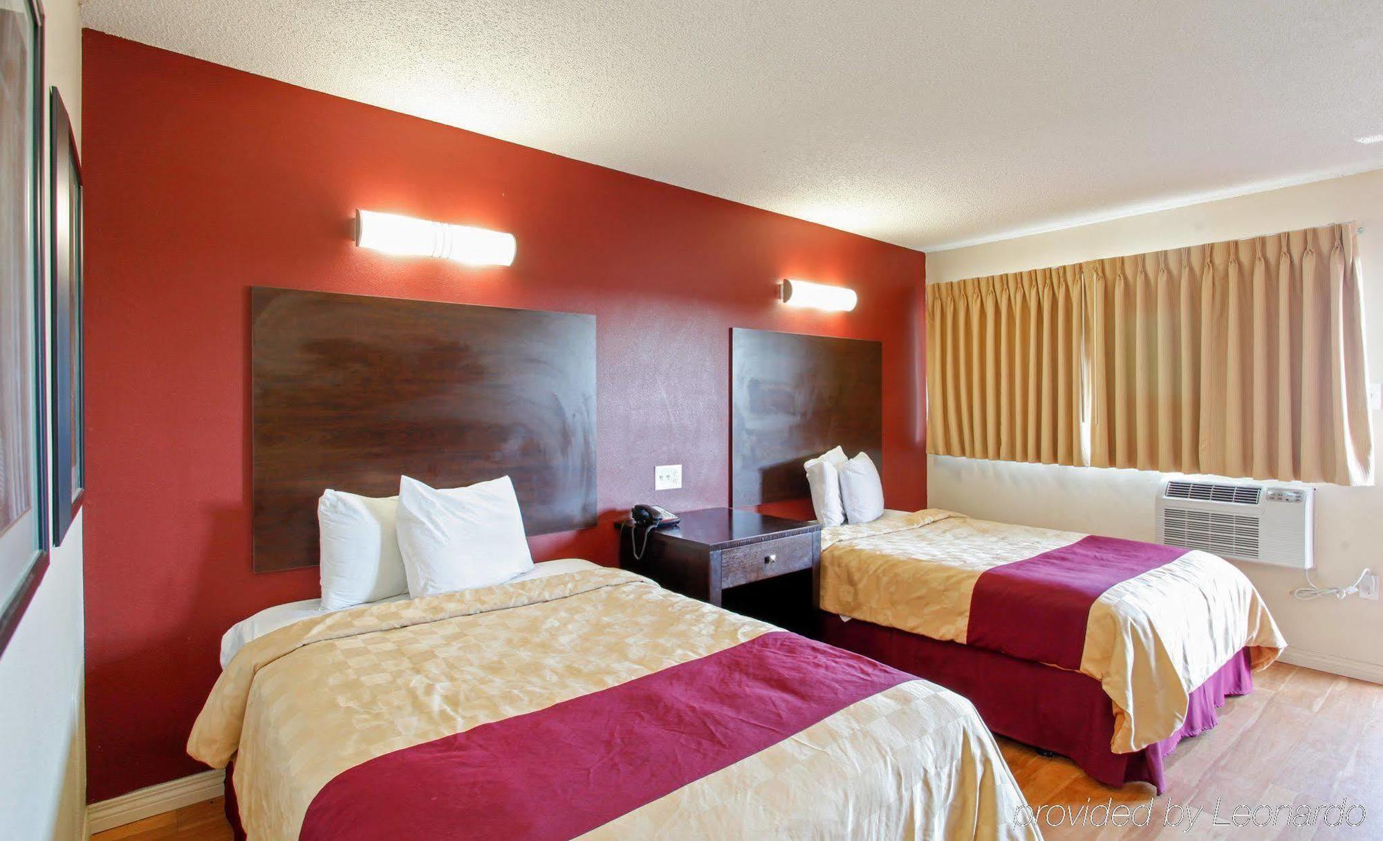 Red Roof Inn Мохаве Экстерьер фото