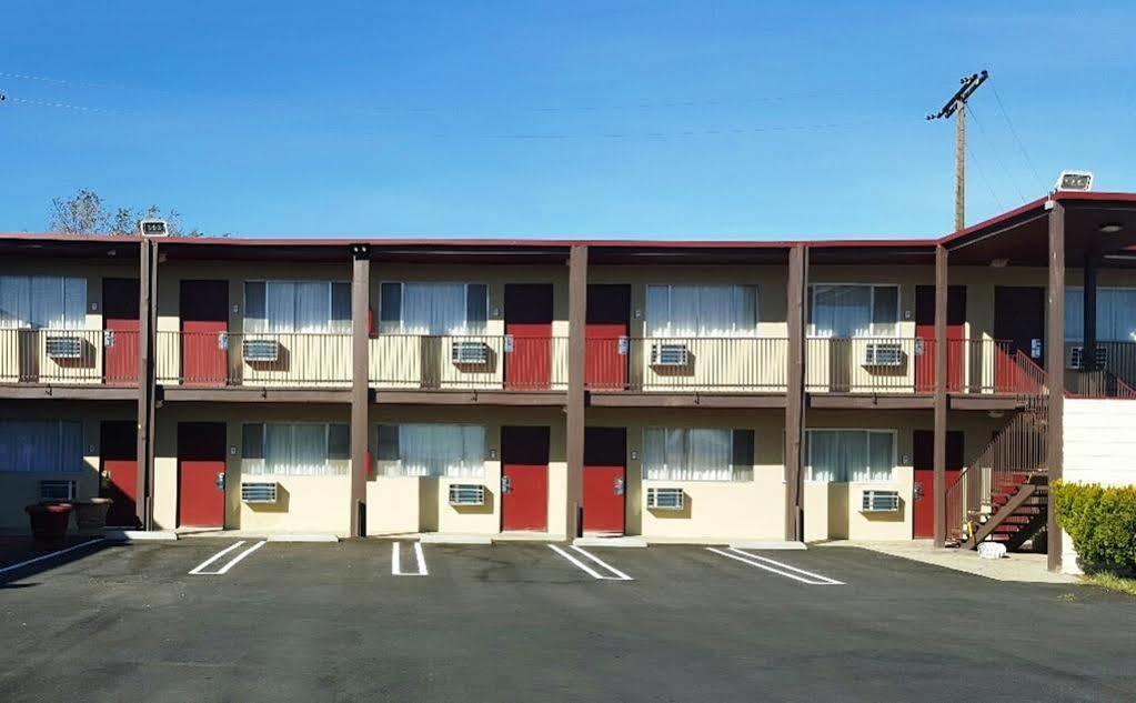Red Roof Inn Мохаве Экстерьер фото